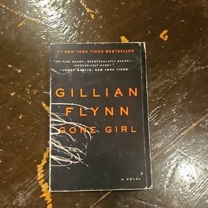 Gone Girl Novel by Gillian Flynn, Paperback